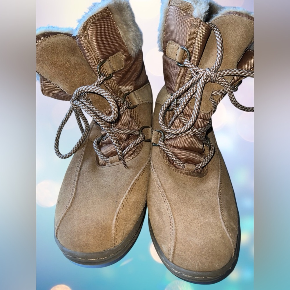 BareTraps Tan Winter Boots with Fur Trim - Picture 4 of 10